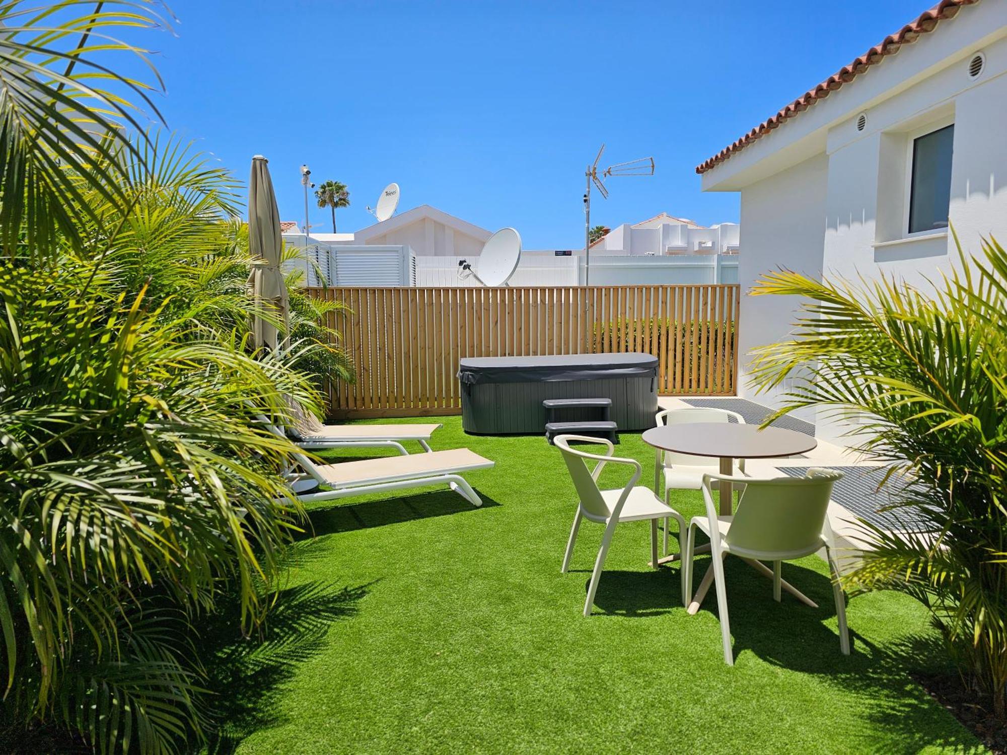 Aparthotel Mar Bianco - Gay Men Only Maspalomas  Exteriér fotografie